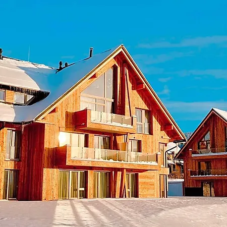 Hotel Aldrov 4*